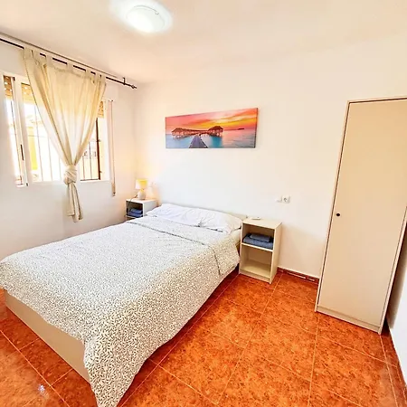 Casa Jardin De Mar بيت للعطل تورّيفيِخا